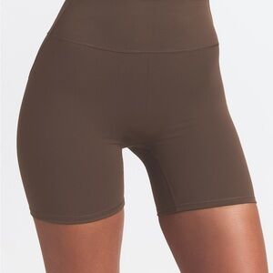 NikeSKIMS Matte 
Women's High-Waisted 5" Biker Shorts NWT